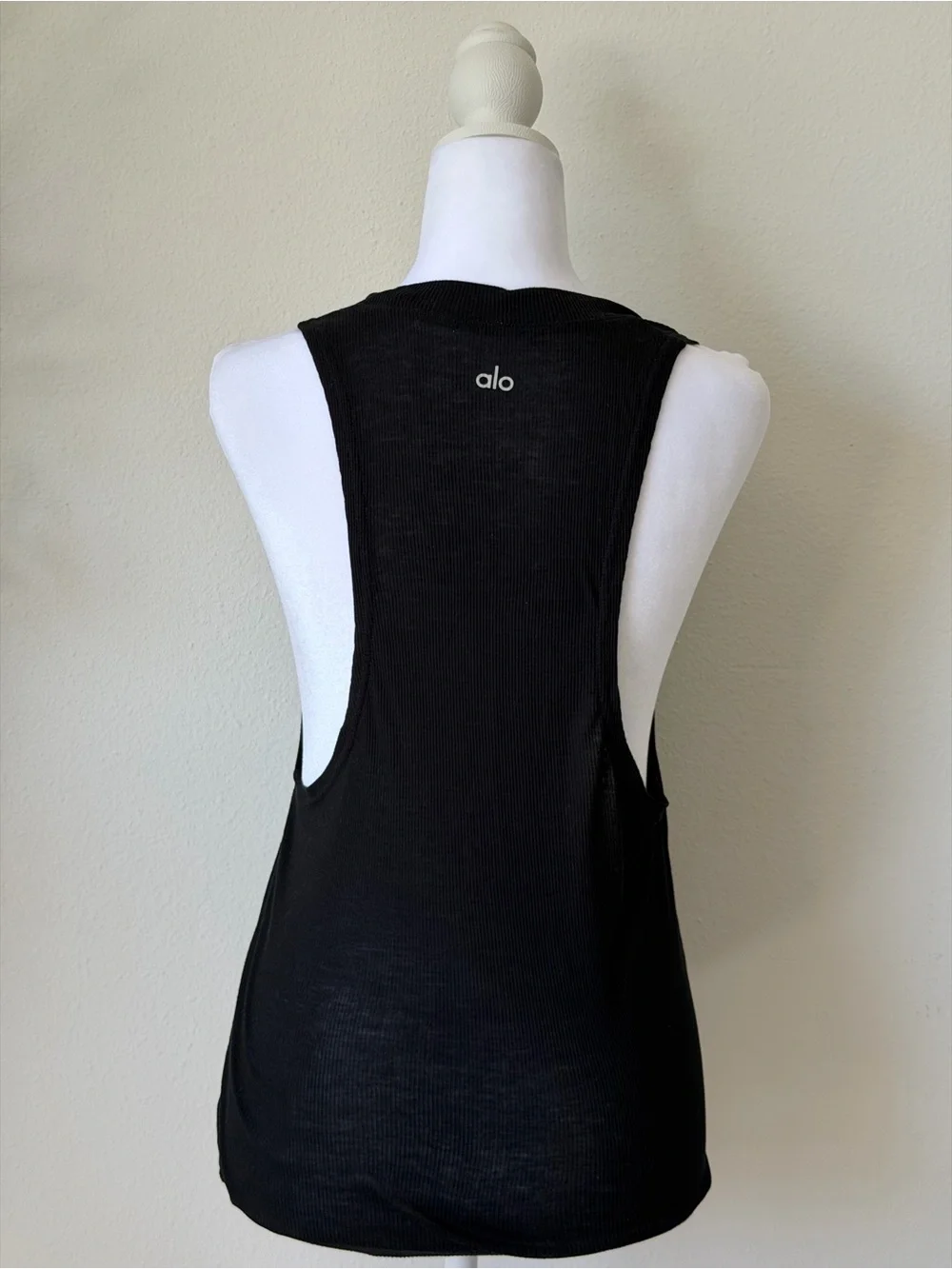 Alo Yoga Black Ribbed Sleeveless Tank Top (S/M)